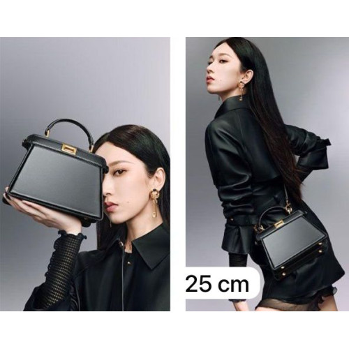 SAC À MAIN MARQUE FENDI - 25CM