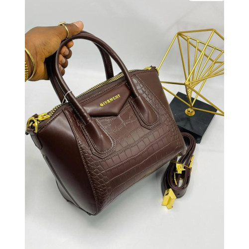 SAC À MAIN MARQUE GIVENCHY - 25CM