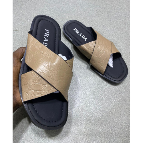 Nu-Pied Homme Marque PRADA Pointure 40 --- 46