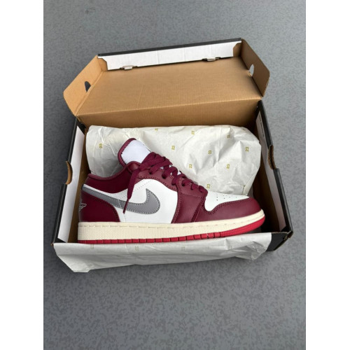 NIKE AIR JORDAN 1 LOW POINTURE 40 ---- 45