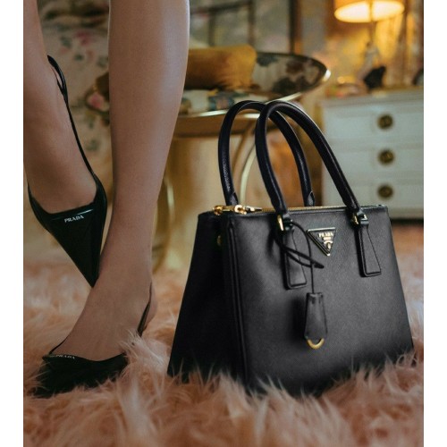 Mini sac à main PRADA en double fermeture éclair - 25cm