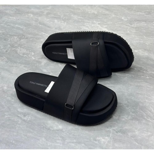 Chaussure Homme marque Y-3 pointure 40-46